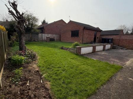 3 bedroom Bungalow to let in Millfield Road, Metheringham, Lincoln, LN4