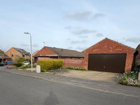 3 bedroom Bungalow to let in Millfield Road, Metheringham, Lincoln, LN4