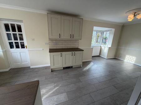 3 bedroom Bungalow to let in Millfield Road, Metheringham, Lincoln, LN4