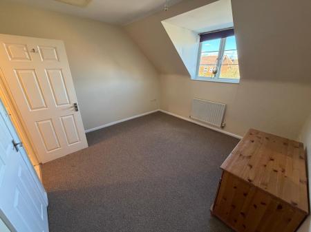 4 bedroom Terraced House to let in Exley Square, Lincoln, LN2
