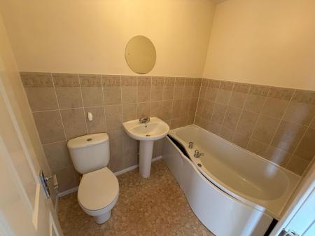 4 bedroom Terraced House to let in Exley Square, Lincoln, LN2