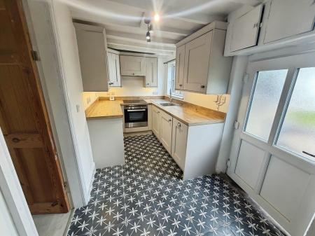 4 bedroom Terraced House to let in London Row, Newark, NG23