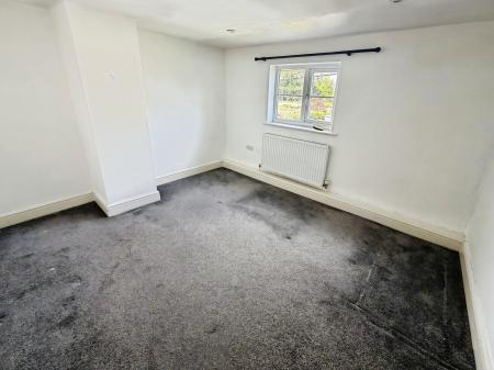 4 bedroom Terraced House to let in London Row, Newark, NG23