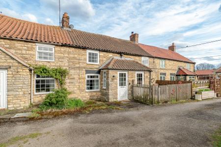2 bedroom Cottage for sale in West End Place, Ingham, Lincoln, LN1