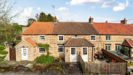 2 bedroom Cottage for sale in West End Place, Ingham, Lincoln, LN1