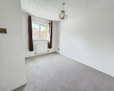 3 bedroom Link detached house to let in Rochester Drive, Lincoln, LN6