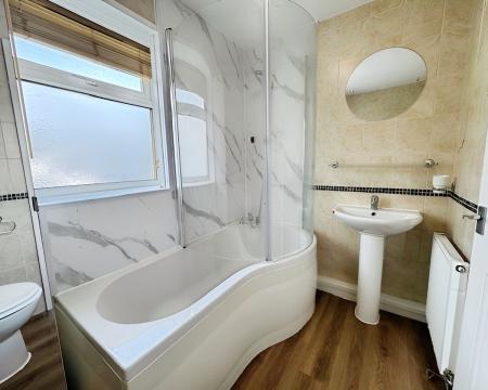 3 bedroom Link detached house to let in Rochester Drive, Lincoln, LN6