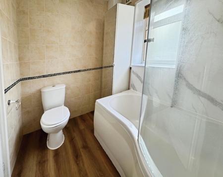 3 bedroom Link detached house to let in Rochester Drive, Lincoln, LN6