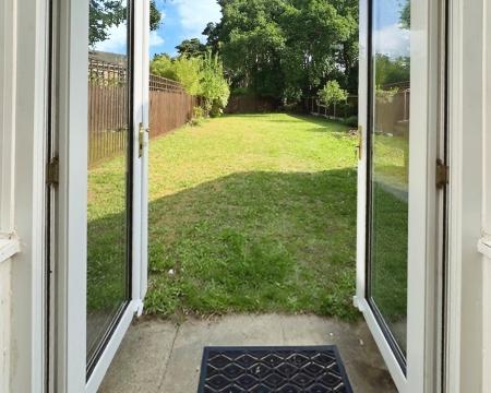 3 bedroom Link detached house to let in Rochester Drive, Lincoln, LN6
