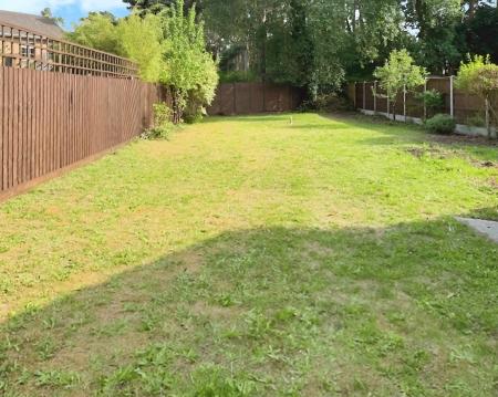3 bedroom Link detached house to let in Rochester Drive, Lincoln, LN6