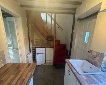 1 bedroom Terraced House to let in London Row, Newark, NG23
