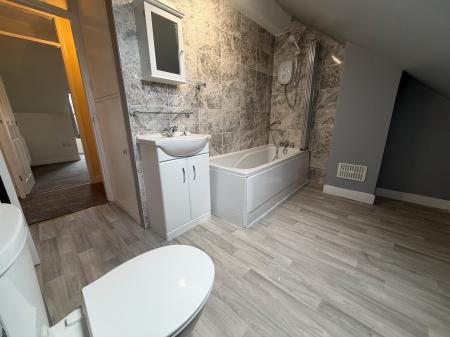 1 bedroom Flat to let in High Street, Lincoln, LN5