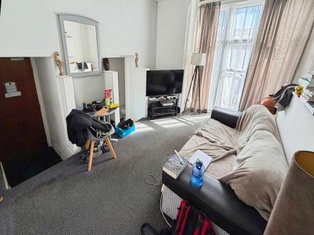 1 bedroom Flat to let in Carholme Road, Lincoln, LN1