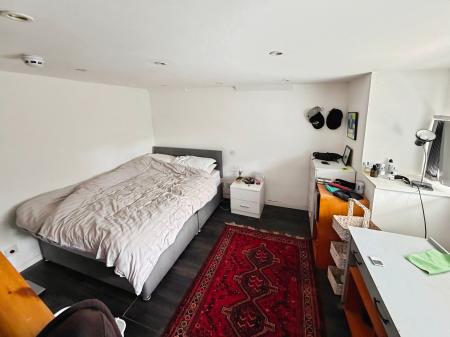 1 bedroom Flat to let in Carholme Road, Lincoln, LN1