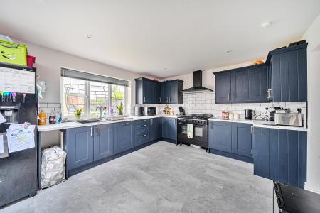 4 bedroom Bungalow for sale in Whelpton Close, Horncastle, LN9