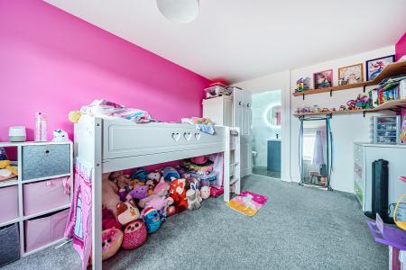 4 bedroom Bungalow for sale in Whelpton Close, Horncastle, LN9