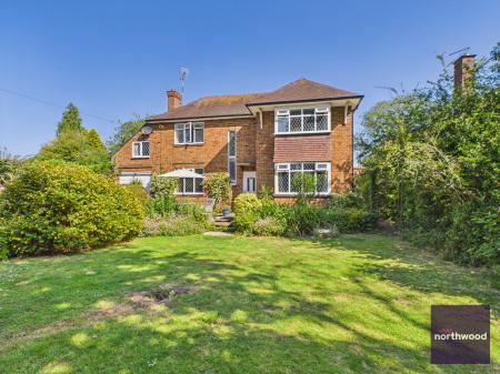 4 bedroom Detached house for sale in Bilsby Road, Alford, LN13