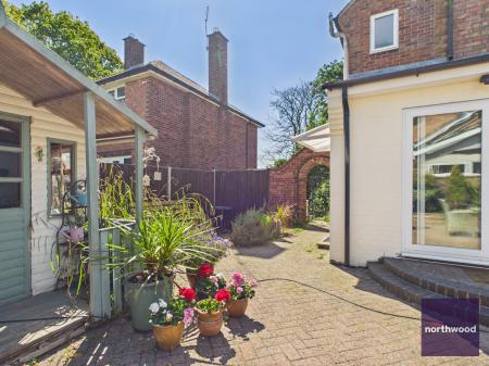 4 bedroom Detached house for sale in Bilsby Road, Alford, LN13