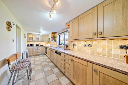 4 bedroom Detached house for sale in High Street, Horncastle, LN9