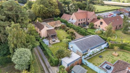 4 bedroom Detached house for sale in High Street, Horncastle, LN9