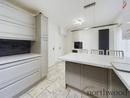 4 bedroom Town house for sale in Carillion Close, Liverpool, L11