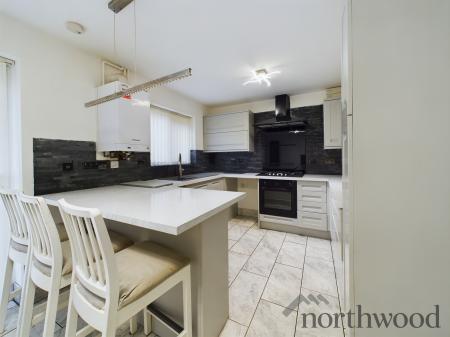 4 bedroom Town house for sale in Carillion Close, Liverpool, L11