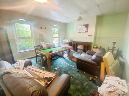 4 bedroom End of terrace house for sale in Derby Lane, Old Swan, Liverpool, L13