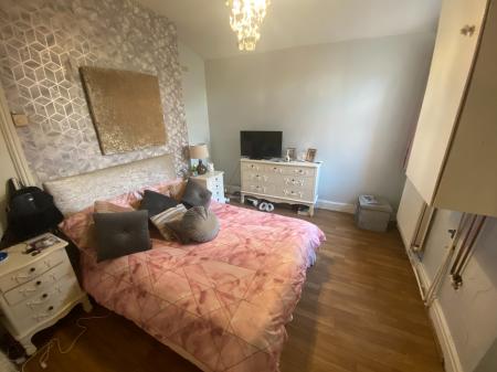 3 bedroom Flat for sale in Lisburn Lane, Tuebrook, Liverpool, L13