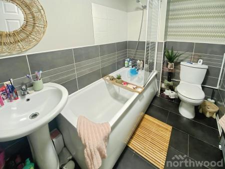 2 bedroom Semi-detached house for sale in Newark Close, Huyton, Liverpool, L36