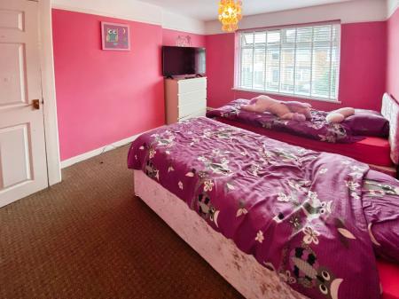 4 bedroom Semi-detached house for sale in Circular Road West, Norris Green, Liverpool, L11