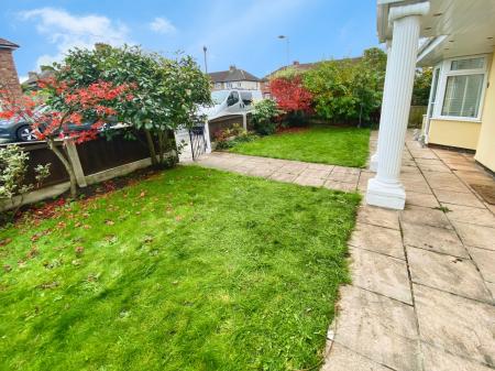 4 bedroom Semi-detached house for sale in Circular Road West, Norris Green, Liverpool, L11