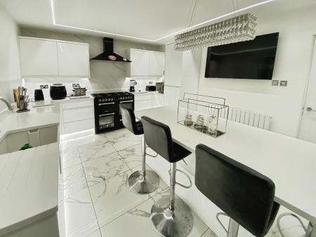 4 bedroom Semi-detached house for sale in Circular Road West, Norris Green, Liverpool, L11