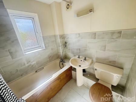 3 bedroom Semi-detached house to let in Rye Grove, West Derby, Liverpool, L12
