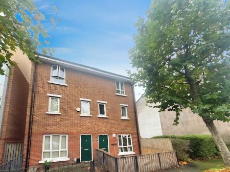 3 bedroom Town house to let in Wilbraham Street, Everton, Liverpool, L5