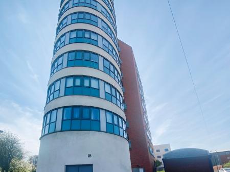 2 bedroom Flat to let in Leeds Street, City Centre, Liverpool, L3