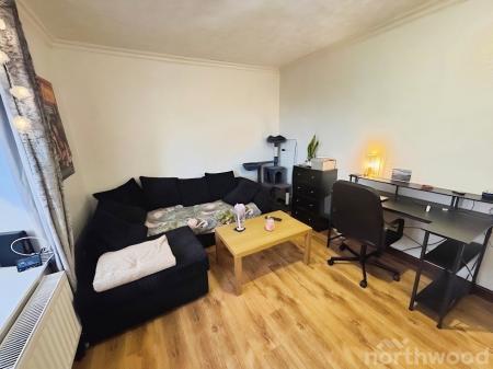 1 bedroom Flat to let in Balmoral Court, Tuebrook, Liverpool, L13