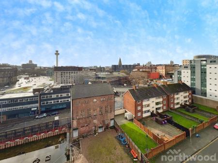 2 bedroom Flat to let in Bispham House, City Centre