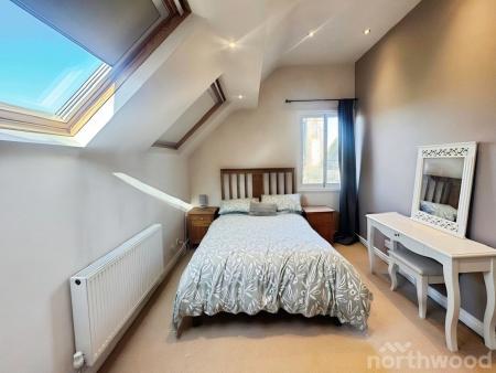 2 bedroom Flat to let in East Albert Road, Aigburth, Liverpool, L17