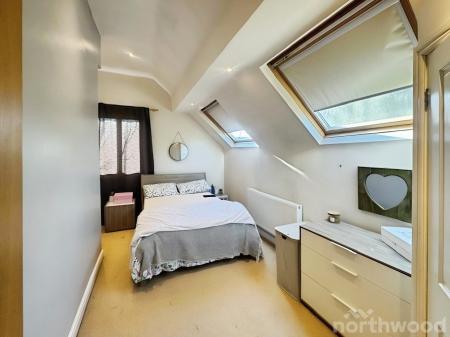 2 bedroom Flat to let in East Albert Road, Aigburth, Liverpool, L17