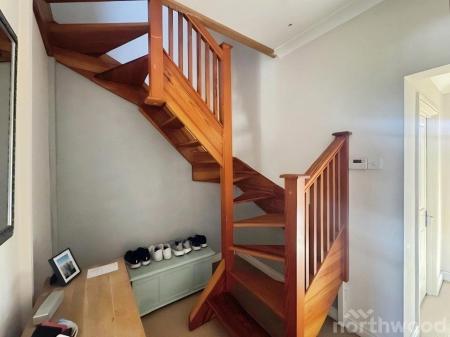 2 bedroom Flat to let in East Albert Road, Aigburth, Liverpool, L17