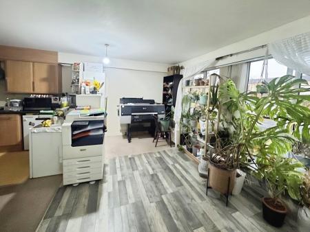 1 bedroom Flat for sale in Gilmartin Grove, Kensington, Liverpool, L6