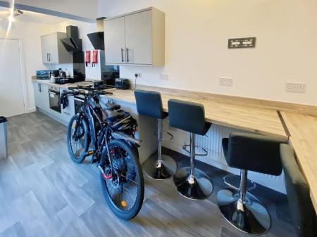 6 bedroom End of terrace house for sale in Walton Hall Avenue, Walton, Liverpool, L4