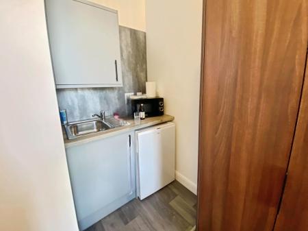 6 bedroom End of terrace house for sale in Walton Hall Avenue, Walton, Liverpool, L4