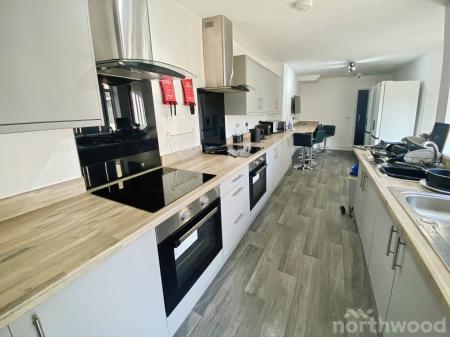 6 bedroom Terraced House for sale in Queens Drive, Walton, Liverpool, L4