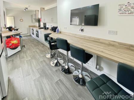 6 bedroom Terraced House for sale in Queens Drive, Walton, Liverpool, L4