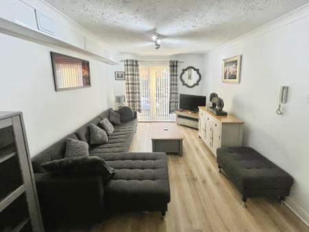 2 bedroom Flat to let in South Ferry Quay, City Quay, Liverpool, L3