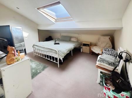 3 bedroom Flat to let in Derwent Road West, Old Swan, Liverpool, L13