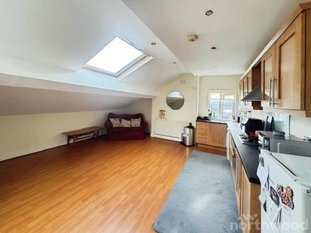 3 bedroom Flat to let in Derwent Road West, Old Swan, Liverpool, L13