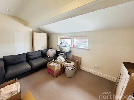 3 bedroom Flat to let in Derwent Road West, Old Swan, Liverpool, L13