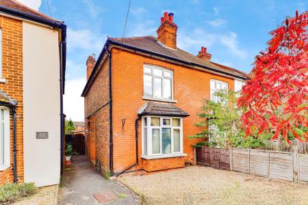 Worplesdon Road, Guildford, GU2